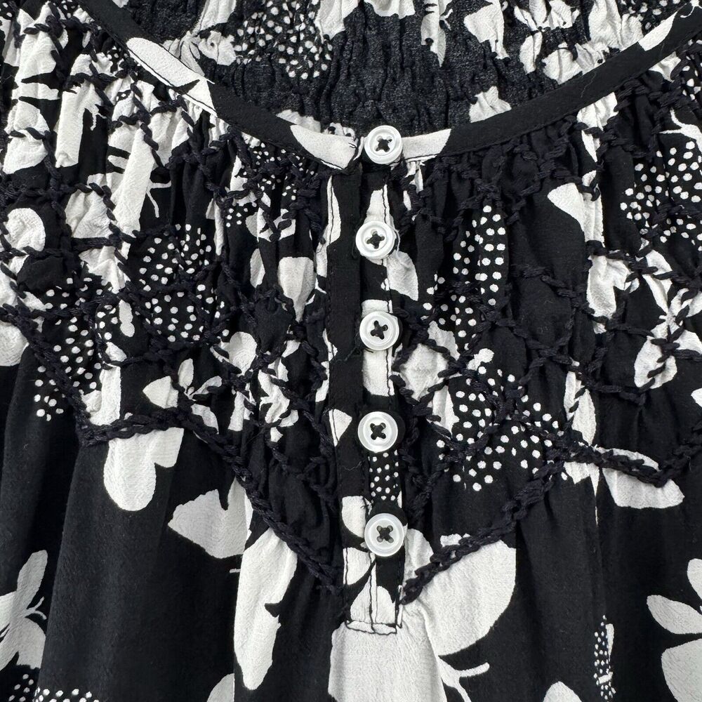 Talbots Top Womens L Black Butterfly Smocked Scoop Neck 3/4 Sleeves Elastic Cuff - Picture 5 of 15